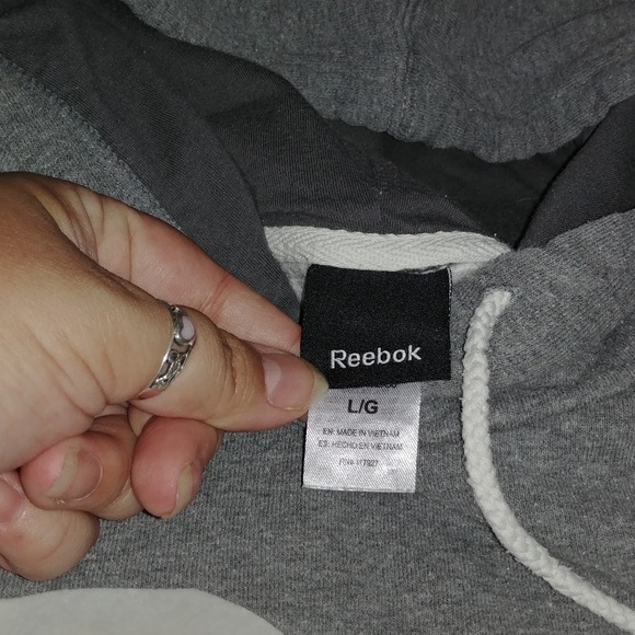 🆓 With $25 Dollar Purchase! Reebok (hoodie) - Picture 9 of 9